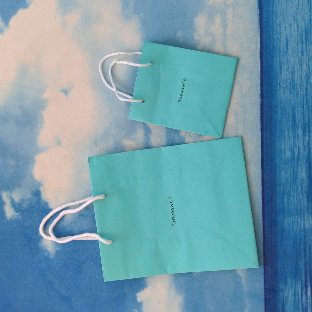Tiffany shopping bags set